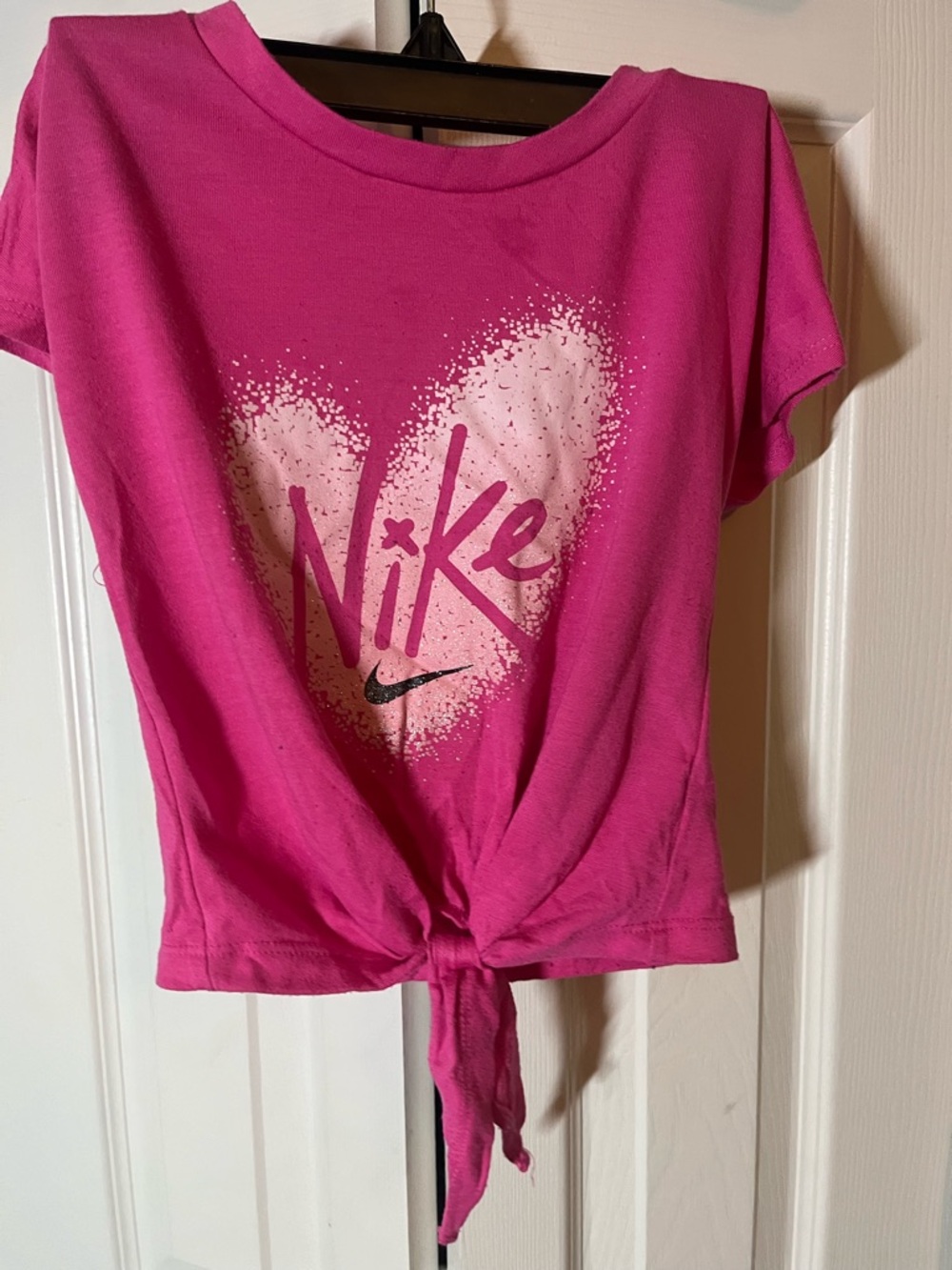 Nike girls pink tee size small (4-5 yr)